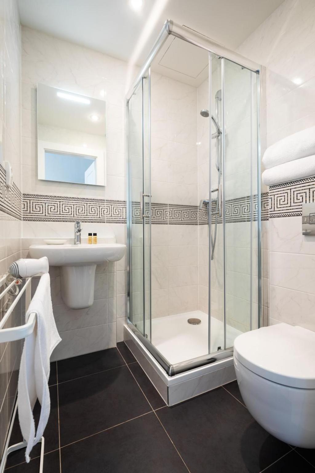 Prague Days - Sunny Riverside Apartments With Terraces Ngoại thất bức ảnh